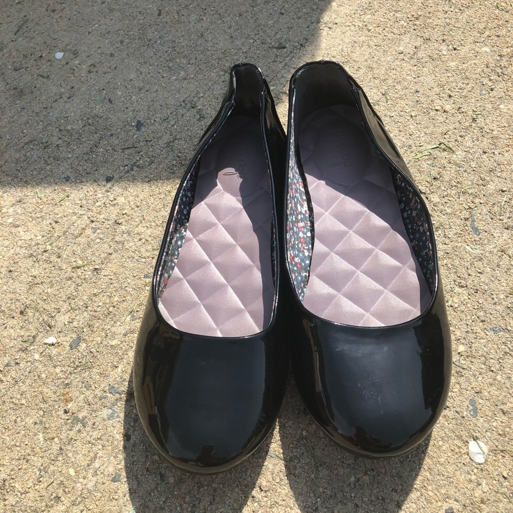 Jellypop woman’s patent leather flats size 8.5